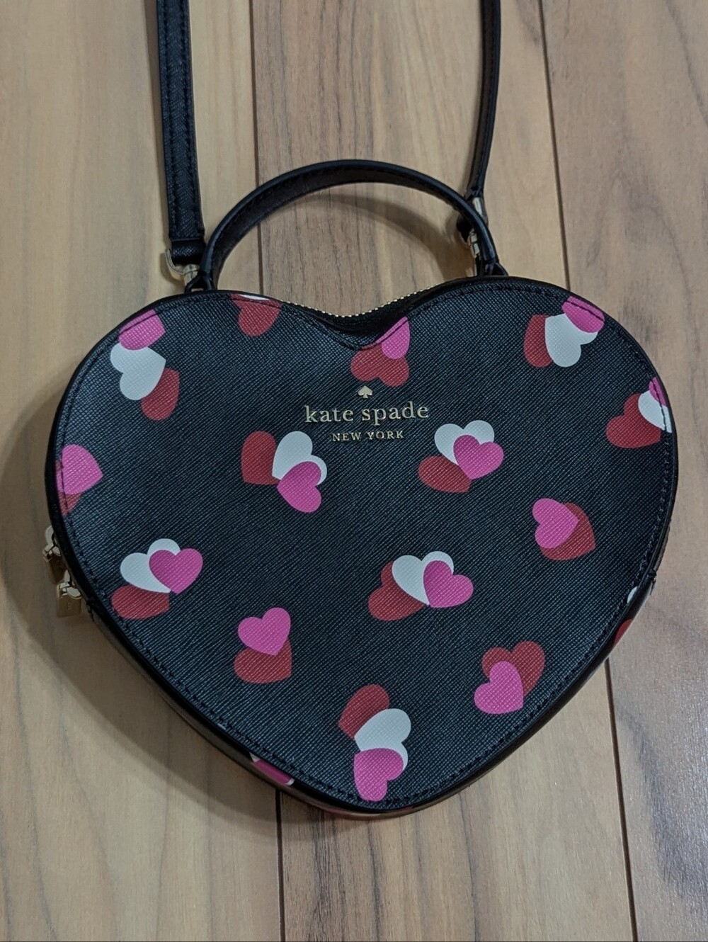 EUC! Kate Spade New York Flutter Hearts Printed Hearts Purse Crossbody Bag